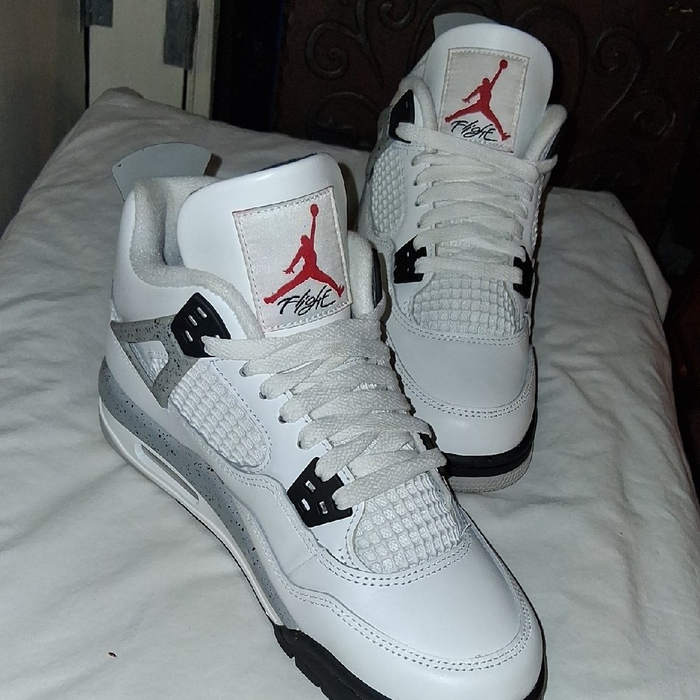 Worn Once! Jordan Retro 4 Kids 6y Cement White 2025